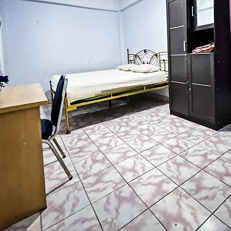 Oyo 91757 Surya Hotelneartaman Anggrek Pkk Watansoppeng Lalabata Extérieur photo