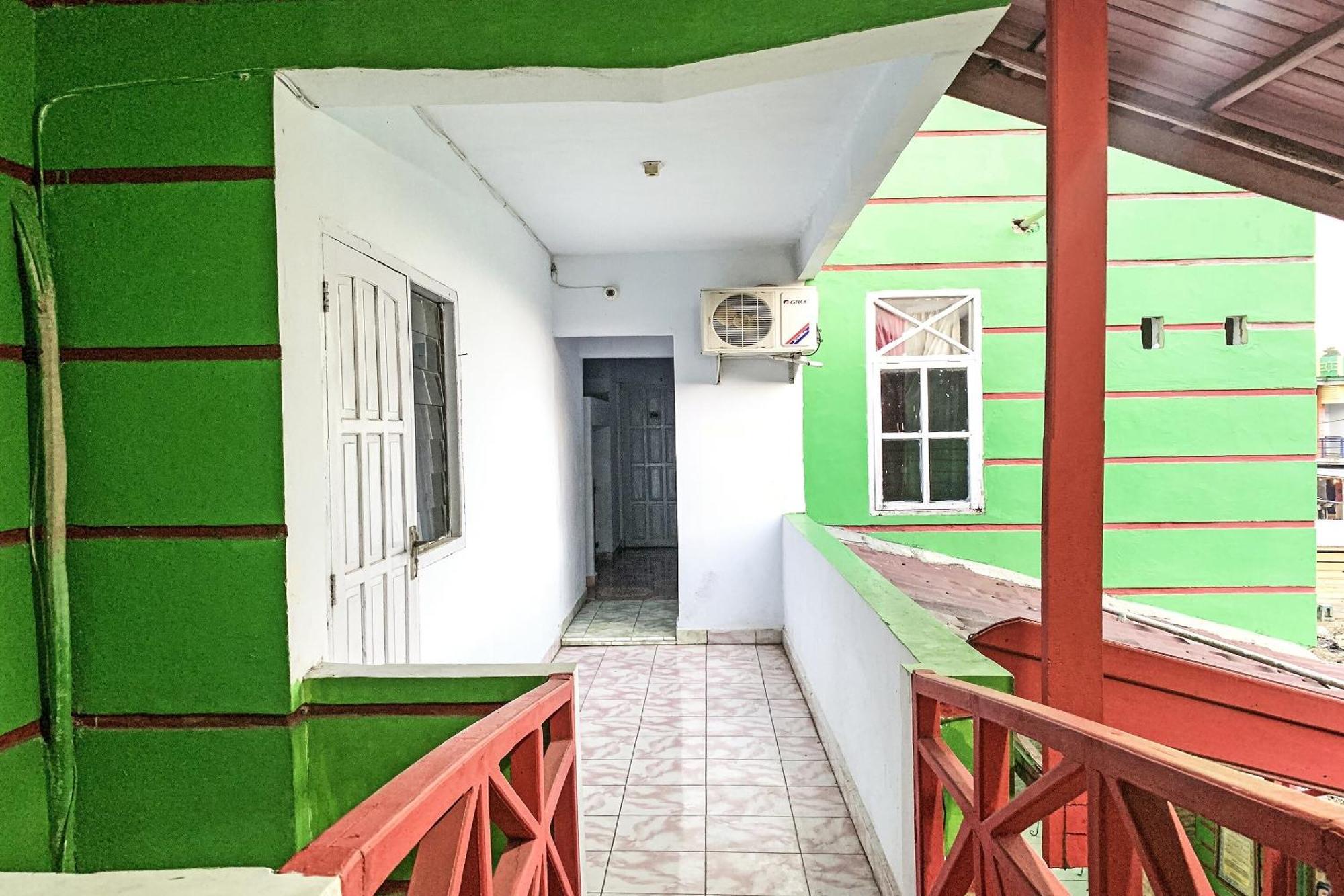 Oyo 91757 Surya Hotelneartaman Anggrek Pkk Watansoppeng Lalabata Extérieur photo