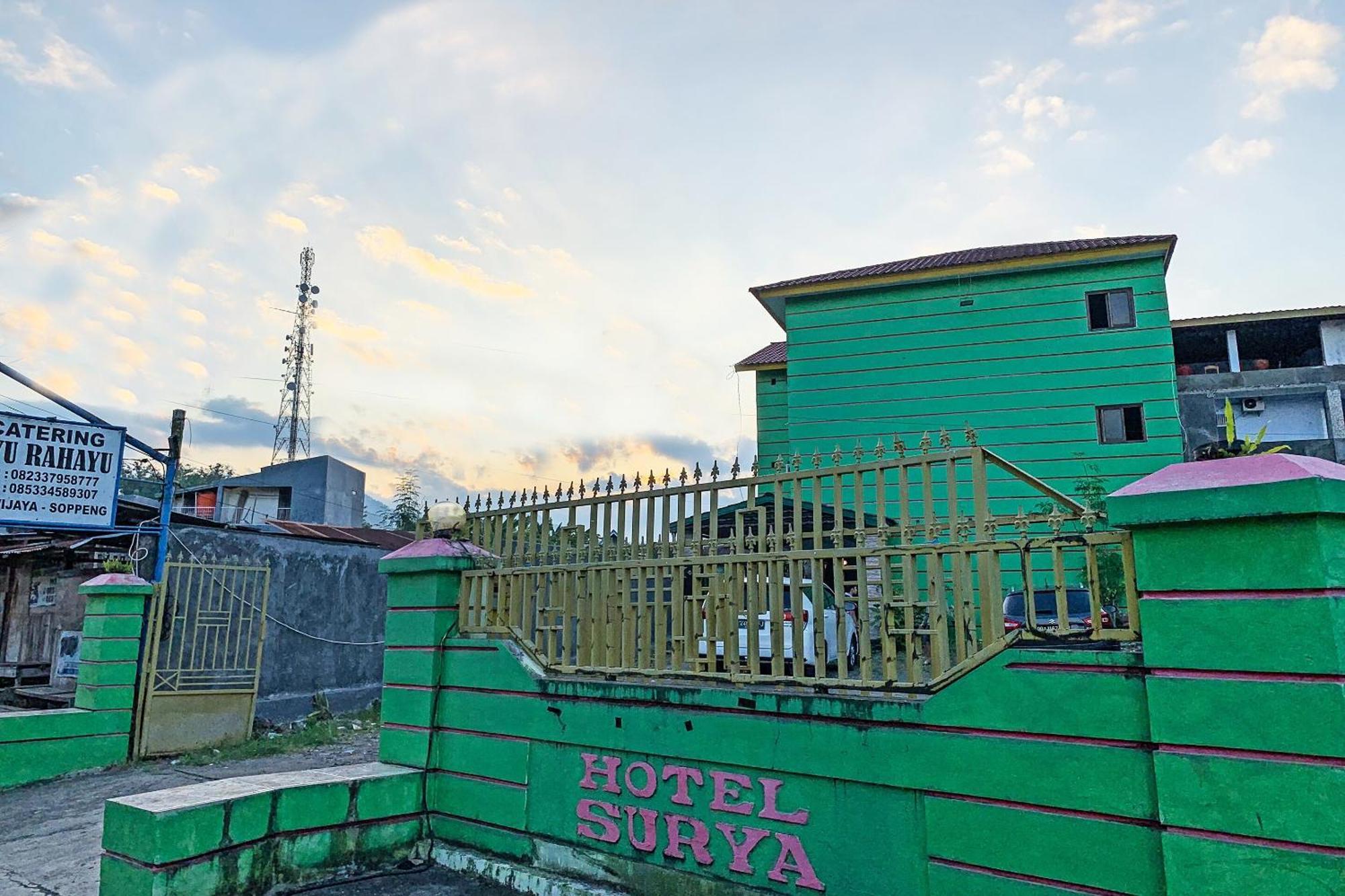 Oyo 91757 Surya Hotelneartaman Anggrek Pkk Watansoppeng Lalabata Extérieur photo