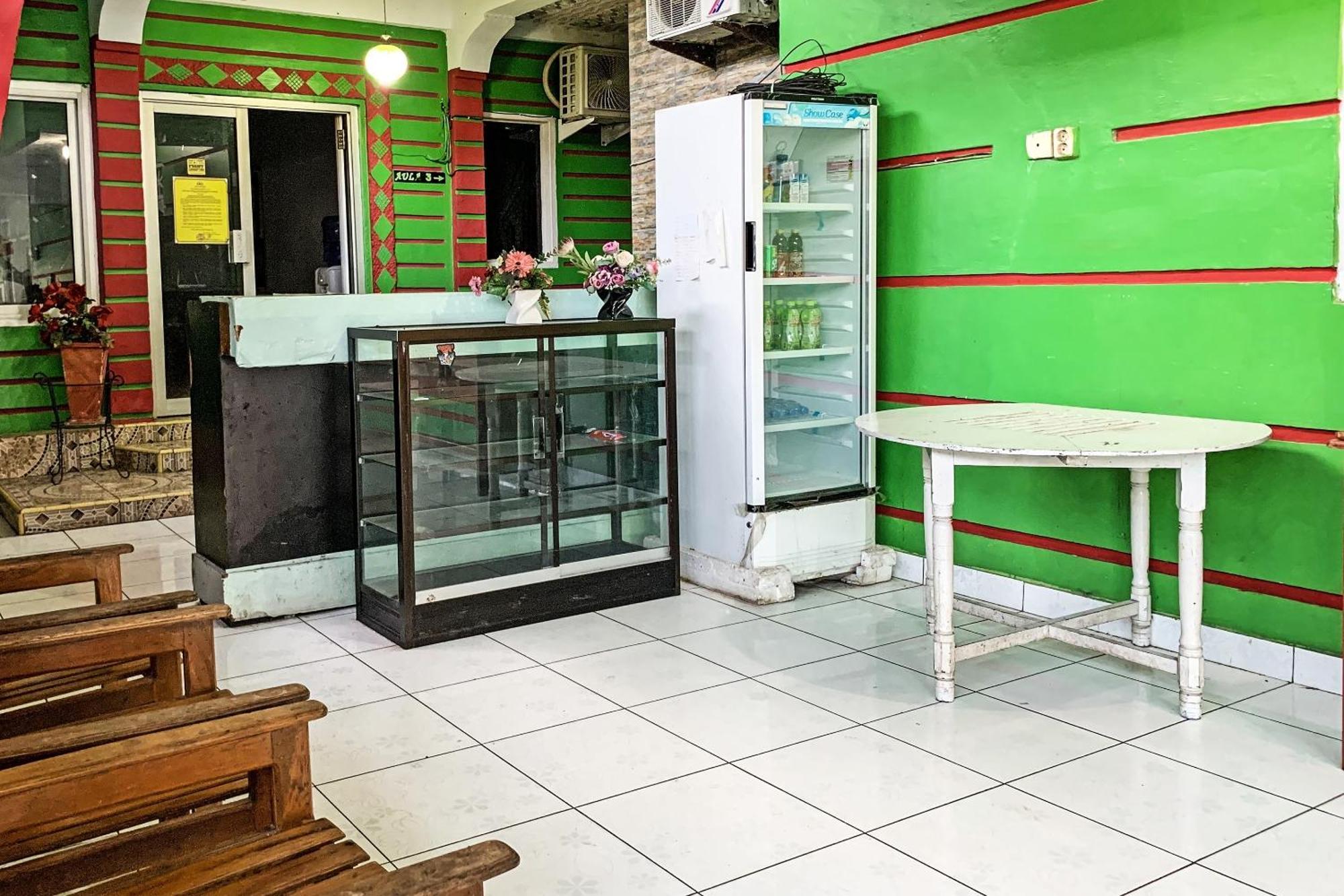 Oyo 91757 Surya Hotelneartaman Anggrek Pkk Watansoppeng Lalabata Extérieur photo