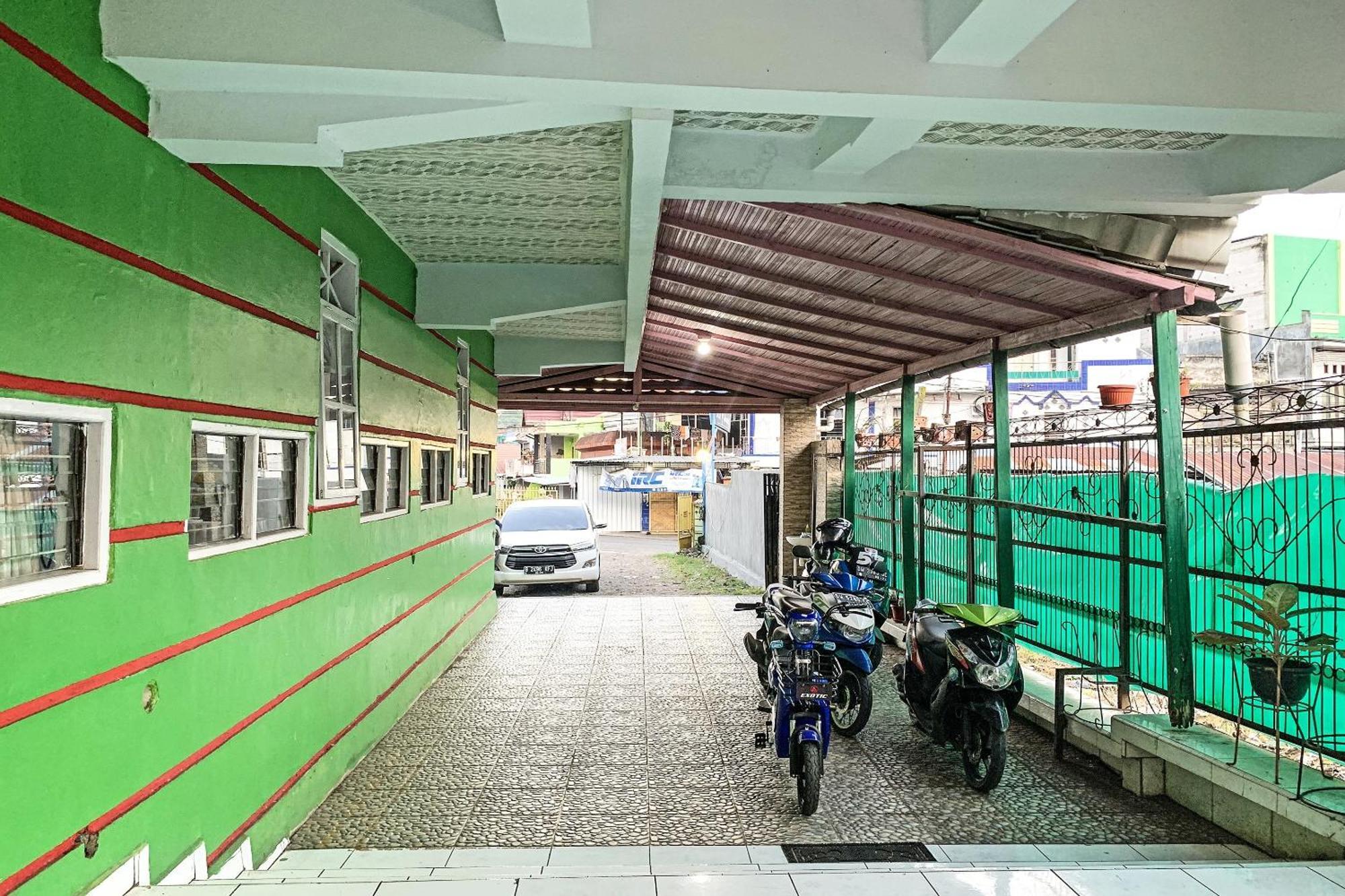Oyo 91757 Surya Hotelneartaman Anggrek Pkk Watansoppeng Lalabata Extérieur photo