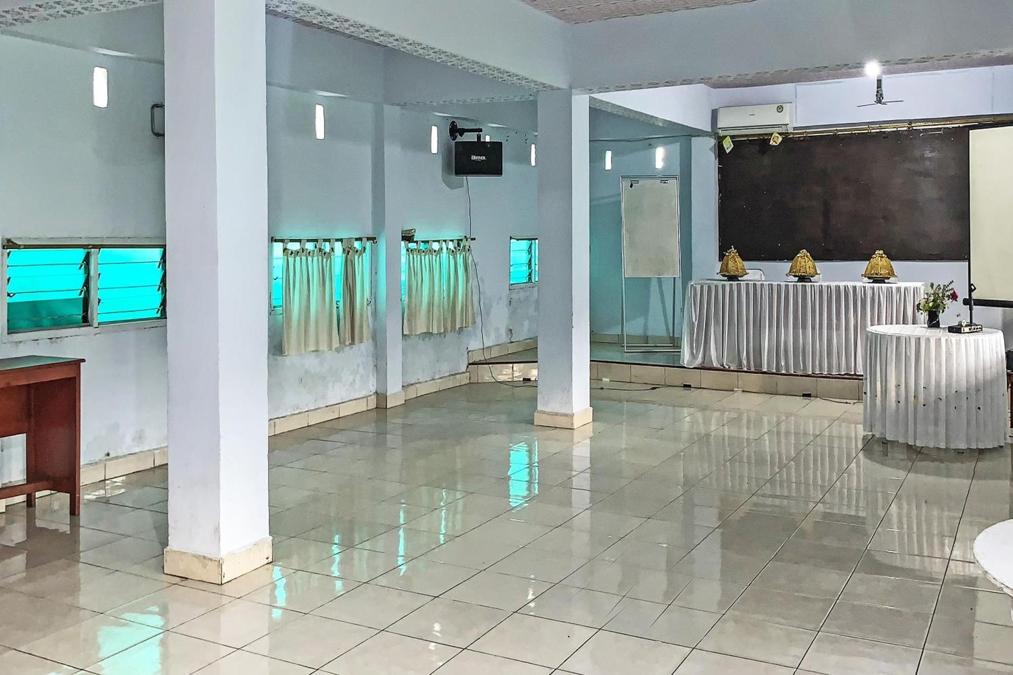Oyo 91757 Surya Hotelneartaman Anggrek Pkk Watansoppeng Lalabata Extérieur photo