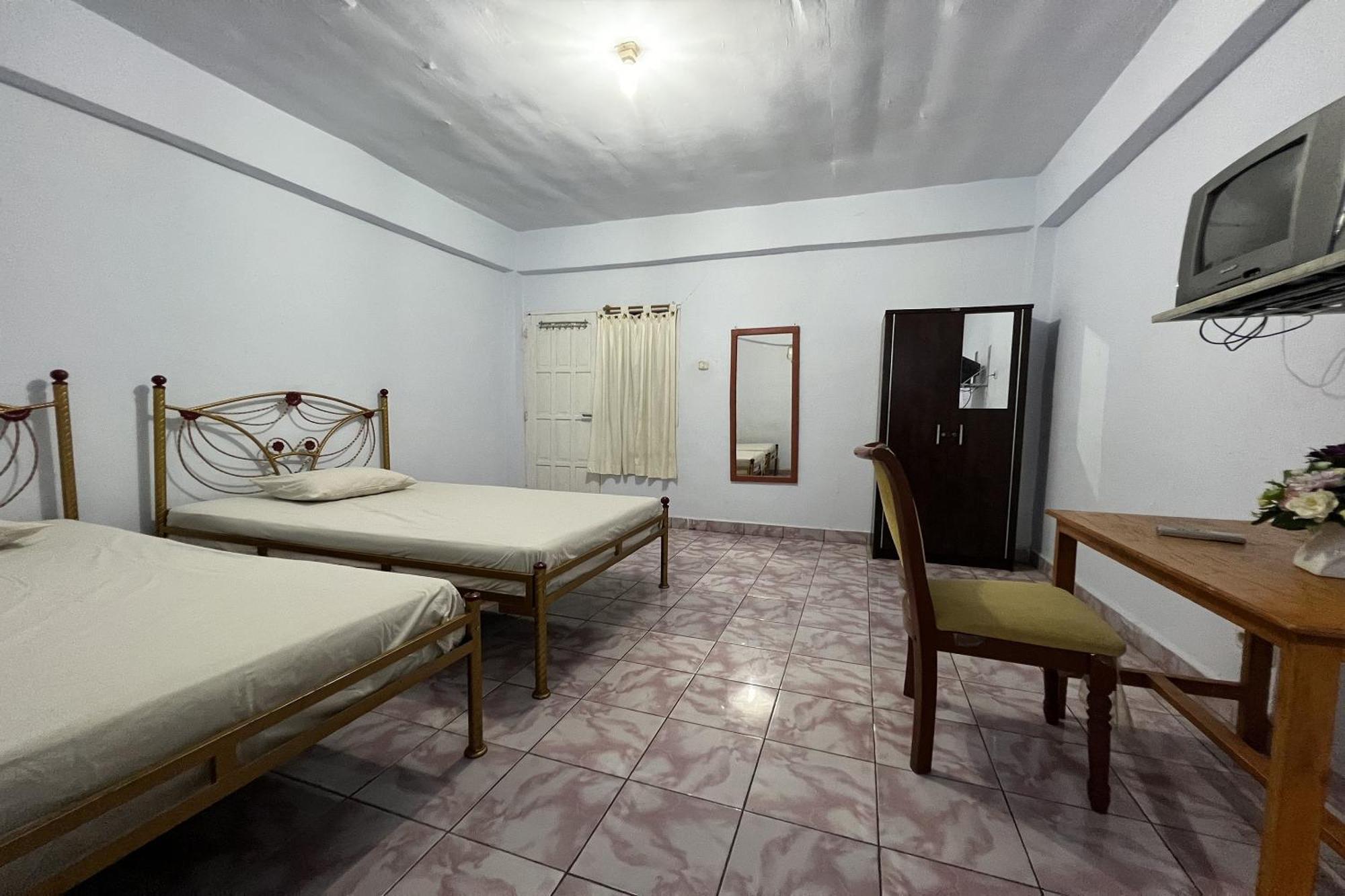 Oyo 91757 Surya Hotelneartaman Anggrek Pkk Watansoppeng Lalabata Extérieur photo